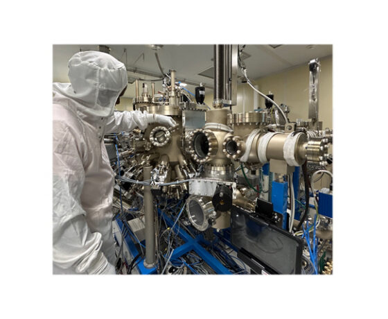 Un double réacteur d’élaboration de semiconducteurs pour les télécoms ultra-haut débit arrive à l’IEMN